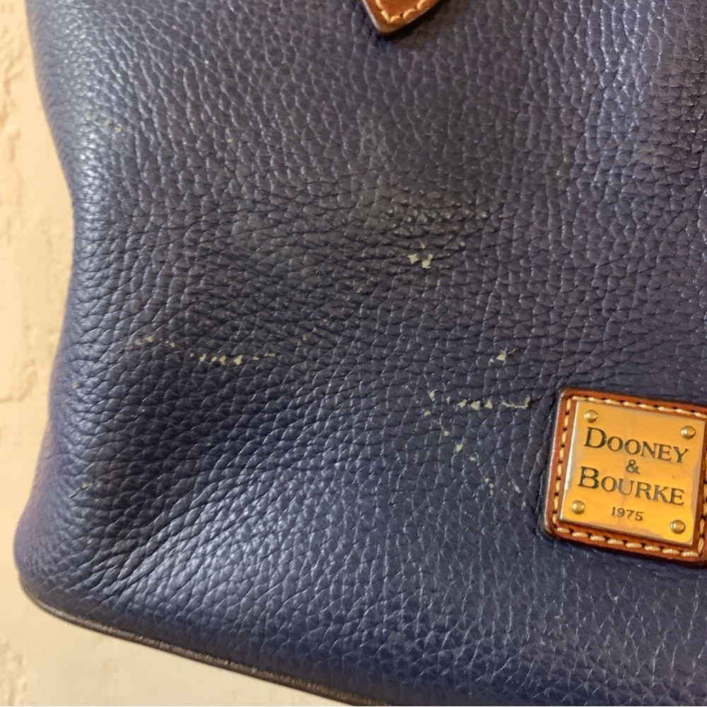 Vintage Dooney & Bourke 1990s Navy Tote Bag Pebble Leather Brown Trim Top Handle - Picture 5 of 16